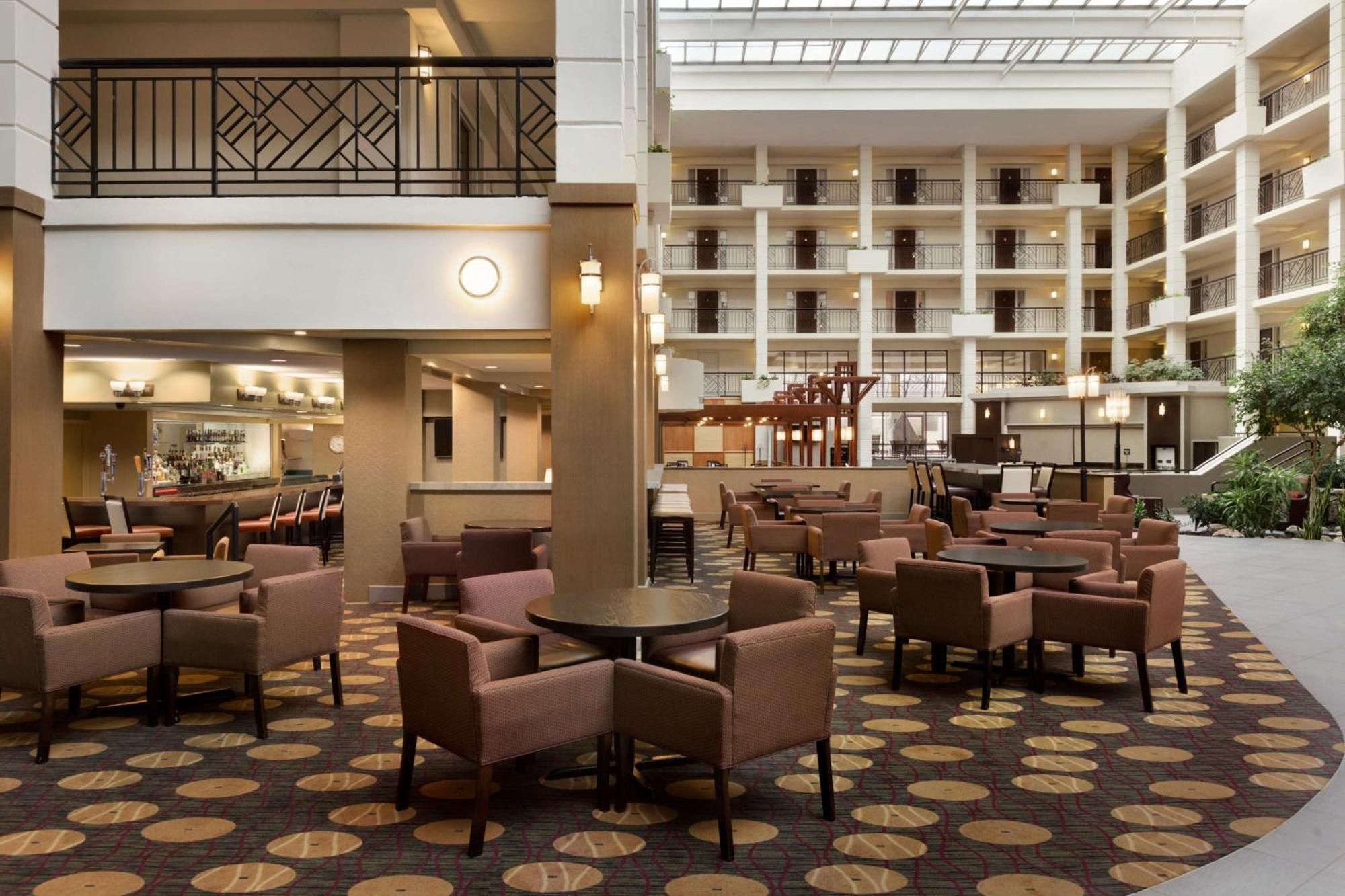 Embassy Suites By Hilton Piscataway Somerset Eksteriør billede